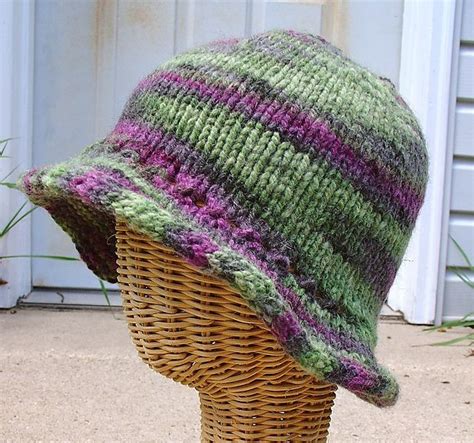 Floppy Brim Hat (Worsted Weight Yarn) | Chemocaps | Knitting, Knitted hats, Baby hats knitting