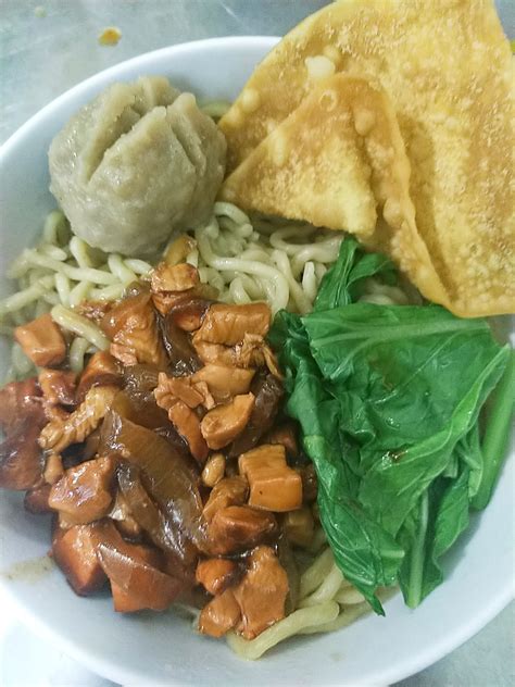 Resep dan cara membuat mie Ayam Pangsit yang enak dan sedap