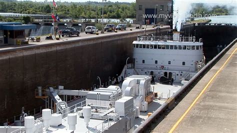 Welland Canal Lock 3 in St.Catherines - Ontario - Travel Video Blog