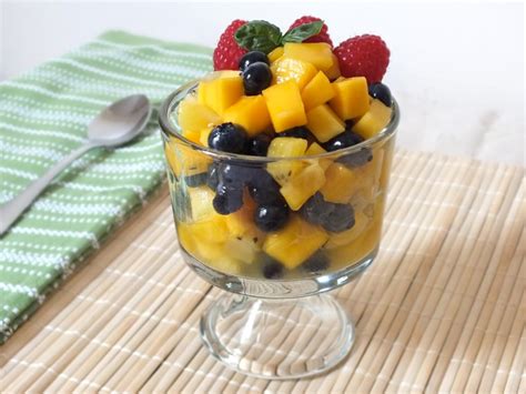 Mango Fruit Salad - The Fitchen