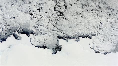 Antartica Ice Wall Map