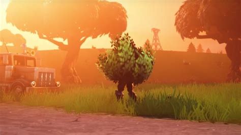 Bush-camping is the best way to play Fortnite | PCGamesN