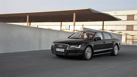 2013 Audi A8 L Hybrid: Gallery