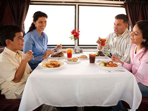 Traditional Dining | Amtrak