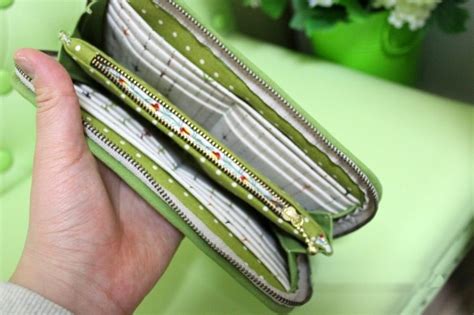 Zipper Wallet DIY Tutorial. ~ DIY Tutorial Ideas!