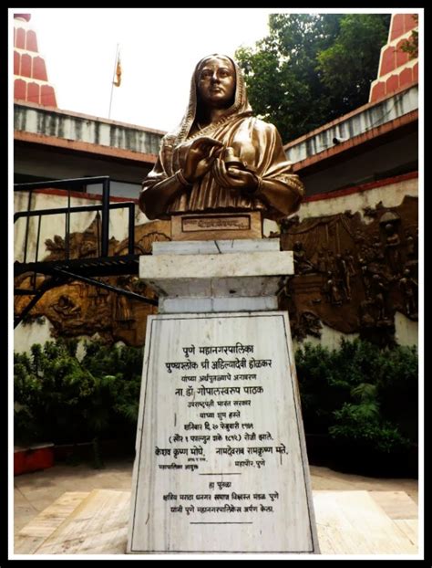 THE GREAT HOLKARS: The Half Statue Of 'Punyashlok Shri Ahilyadevi Holkar' Pune (Maharashtra)