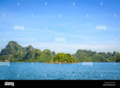 Ha long bay at Quang Ninh province, Vietnam Stock Photo - Alamy