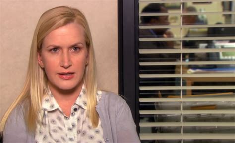 'The Office’s' Angela Kinsey Tests Positive for COVID-19 - mxdwn Television