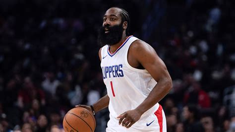 James Harden scores his 25,000th point, leads streaking Clippers past slumping Warriors 121-113