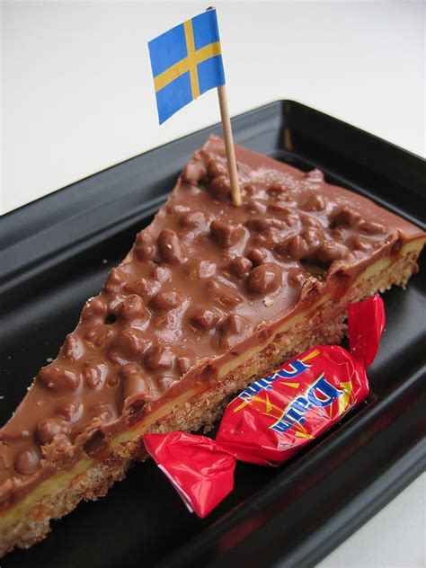 Daim Cake at IKEA Japan | Chocolate bar recipe, Daim cake, Daim bar recipes