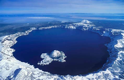Crater Lake, Oregon - TravelWorld International Magazine