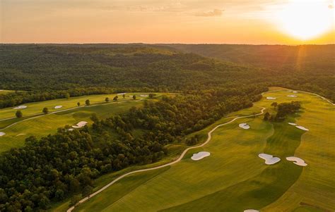 Tiger Woods–Designed Golf Course Opens in Southwest Missouri