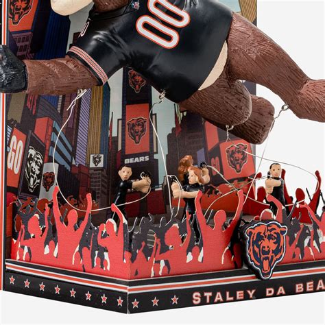 Staley Da Bear Chicago Bears Thanksgiving Mascot Bobblehead FOCO