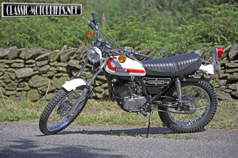 Yamaha DT175 Road Test - Classic Motorbikes