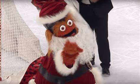 Philadelphia Flyers mascot Gritty looks terrifying as Santa Claus