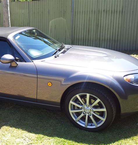 Sporty Mazda MX5 convertible – Star Cars Agency