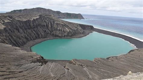 Tonga Volcano - Behind The News