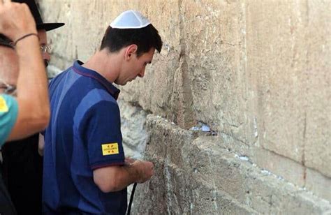 Photo of the Day: Lionel Messi at the Kotel - Radical Truth Telling