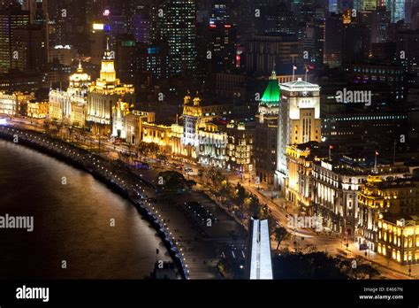 Shanghai night skyline, the view along Huangpu River and the Bund ...