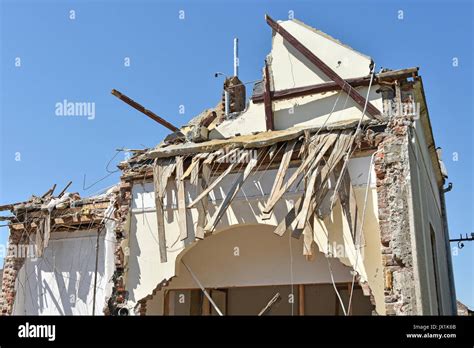 Demolition of an old building Stock Photo - Alamy