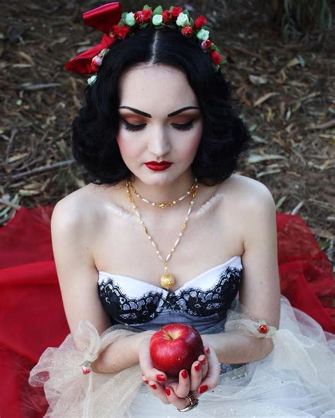 15+ Snow White Makeup Designs, Trends, Ideas | Design Trends - Premium ...