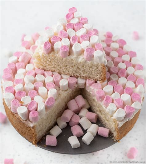 MARSHMALLOW SPONGE CAKE