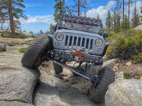 Adam's Custom Rock Crawling Jeep JK Build - Nomadist