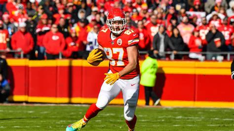 Travis Kelce Fantasy Outlook: When to Draft Chiefs TE