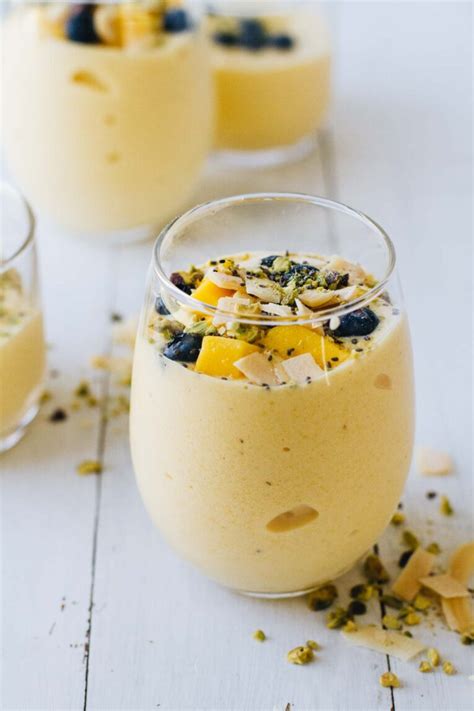 Healthy Mango Banana Smoothie - Jar Of Lemons