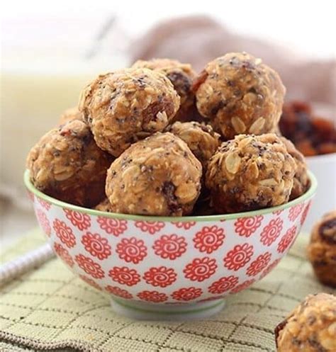 No-Bake Oatmeal Protein Balls Recipe - Karinokada