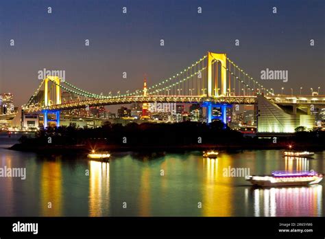 Night view of the Rainbow Bridge Stock Photo - Alamy