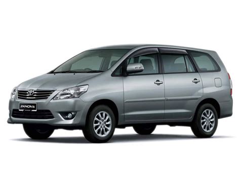 Toyota Innova Photos, Interior, Exterior Car Images | CarTrade