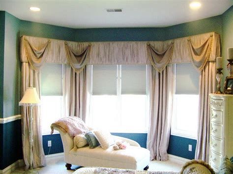 Bay Window Curtain Rods | A Creative Mom