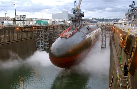 Class leader USS Ohio (SSBN-726) undergoing conversion to an SSGN. : r/submarines