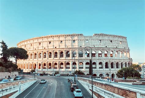 The Colosseum, the largest amphitheater in the world – The Key to Rome