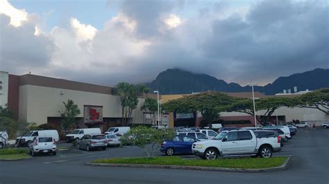 Windward Mall opens place for Hawaii seniors to find resources | KHON2