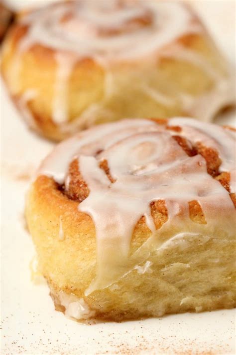 Vegan Cinnamon Rolls - Loving It Vegan