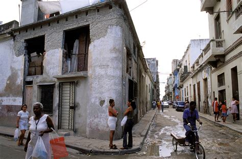 File:Old Havana Cuba.jpg - Wikimedia Commons