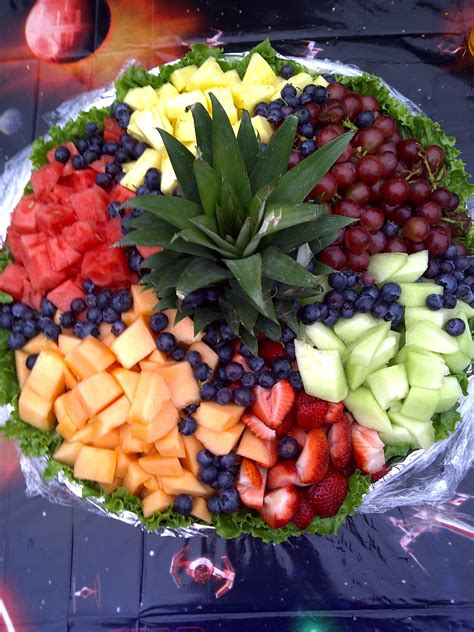 Pin by Vickie Price on Design that I love | Vegetable tray, Veggie tray, Fruit tray