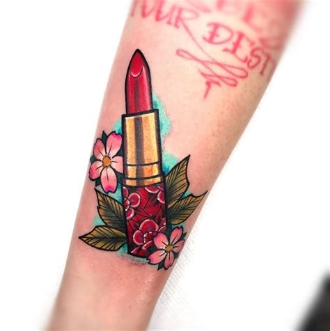 40 Best Lipstick Tattoo Ideas - Read This First