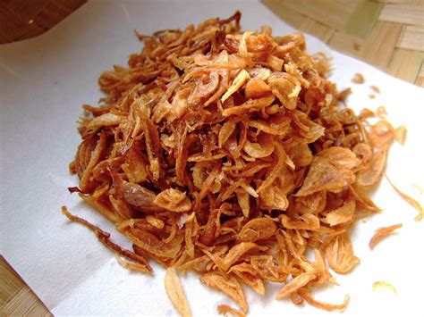 7 Petua Buat Bawang Goreng 'Crispy' Yang Sedap & Tahan Lama