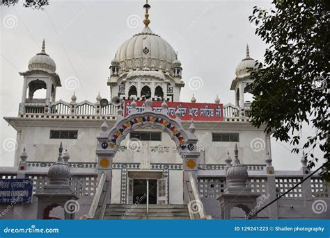 Gurudwara Banda Ghat Sahib, Nanded, Maharashtra, India Editorial Stock Photo - Image of sahib ...