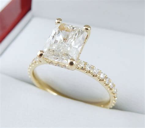 Radiant Diamond Yellow Gold Hidden Halo Style#4315 - DiamondNet