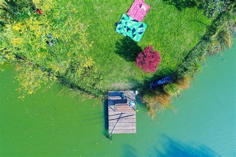 Aerial view of fishing tools on wooden pontoon - Creative Commons Bilder
