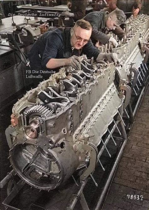 1939 – Luftwaffe – Junkers Jumo 211 Aircraft Engine Assembly Line (Photo by Wolfgang Zenker) : r/war