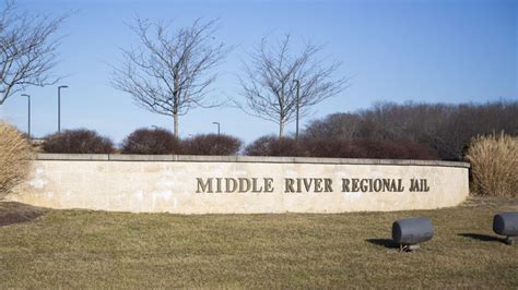 Middle River Regional Jail inmates with COVID not being isolated