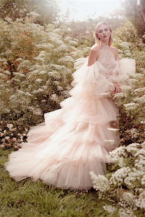 The New Off-White! 19 Wedding Dresses For Modern Brides Who Want Subtle ...