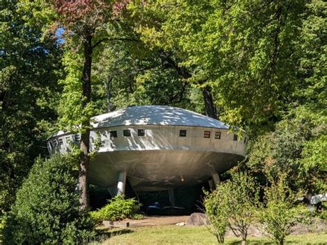 FLYING SAUCER HOUSE - Updated December 2024 - 1408 S Palisades Dr, Signal Mountain, Tennessee ...