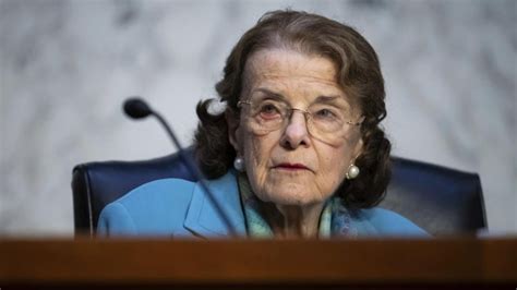 Video Sen. Dianne Feinstein appears confused on how to cast a vote in committee - ABC News