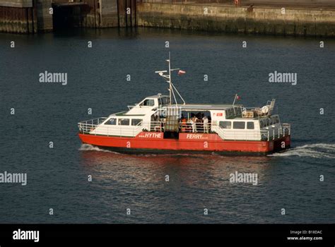 Hythe Ferry Great Expectations in Southampton Water Stock Photo - Alamy